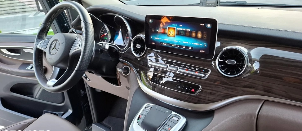 Mercedes-Benz Klasa V cena 279000 przebieg: 30531, rok produkcji 2022 z Kielce małe 667